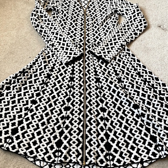 New Knitted Clover Diamond Patterned Full Zip Dress - Picture 2 of 2